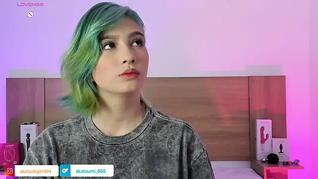 Snapshot of Akatsumi_ chatting on 12-18-25, 12:27 Akatsumi online show from 12-18-25, 12:27