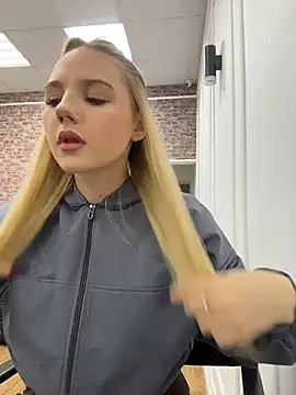 Sky Cutie online show from 11-08-25, 04:23