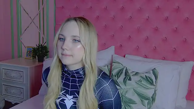 Sky Cutie online show from 03-23-26, 05:11