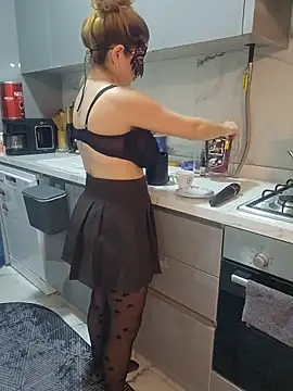 0gece0 online show from 11-17-25, 07:41