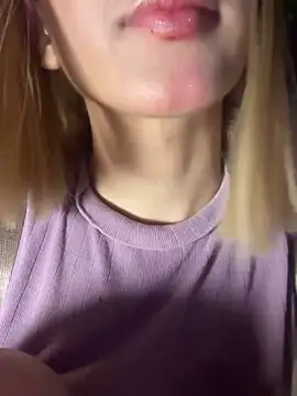 Snapshot of SweetBunnyGF chatting on 12-02-25, 12:27 SweetBunnyGF online show from 12-02-25, 12:27