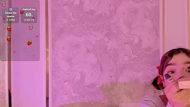 Snapshot of doll_eyees_ chatting on 10-30-25, 02:24 doll eyees online show from 10-30-25, 02:24