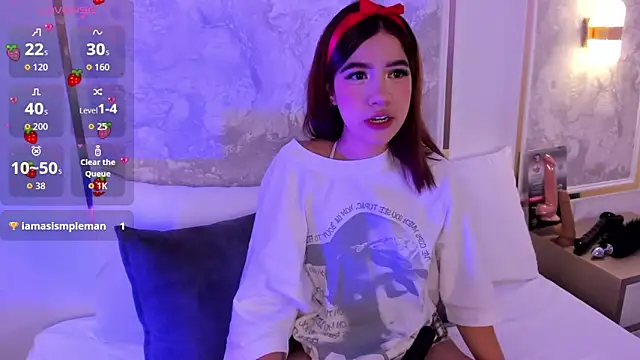 Snapshot of doll_eyees_ chatting on 11-22-25, 02:43 doll eyees online show from 11-22-25, 02:43