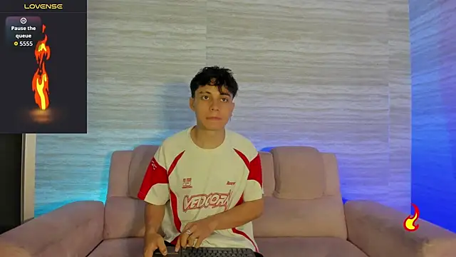 Snapshot of Dani_rivass chatting on 01-14-26, 11:27 Dani rivass online show from 01-14-26, 11:27