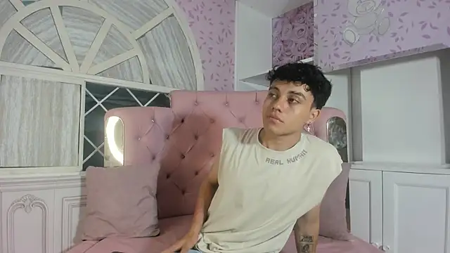 Snapshot of Dani_rivass chatting on 01-16-26, 11:36 Dani rivass online show from 01-16-26, 11:36