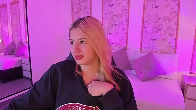 daniand  online show from 11-13-25, 02:32