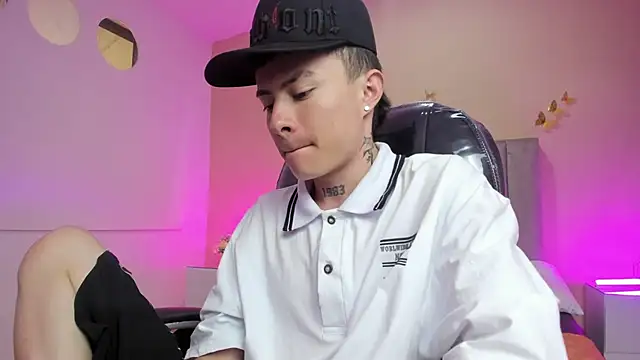 Nascary Fox online show from 03-31-26, 01:00