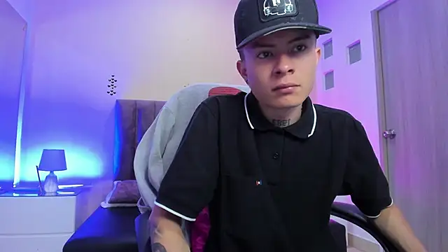 Nascary Fox online show from 04-19-26, 01:10