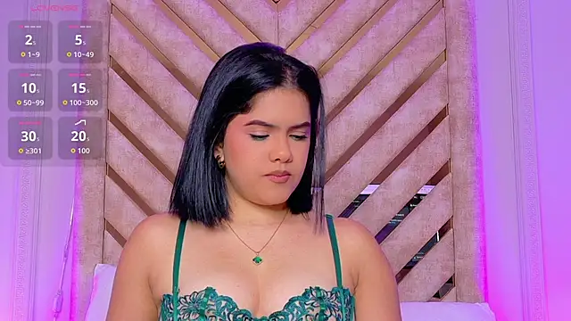 Snapshot of Martina-Roberts- chatting on 01-19-26, 05:00 Martina-Roberts- online show from 01-19-26, 05:00