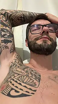 Snapshot of Leonsouzaof chatting on 03-12-26, 12:06 Leonsouzaof online show from 03-12-26, 12:06