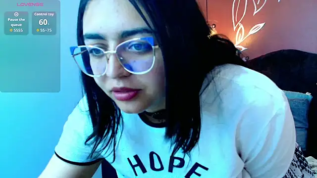 Snapshot of Mia__Scott__ chatting on 10-22-25, 07:35 Mia Scott online show from 10-22-25, 07:35