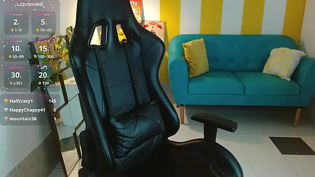 Snapshot of _alina_9 chatting on 12-13-25, 07:53 alina 9 online show from 12-13-25, 07:53