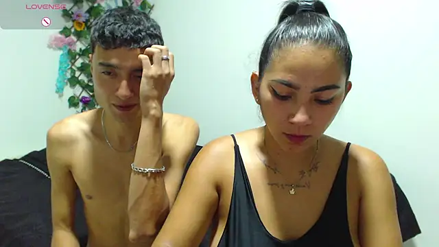 Snapshot of camiYwY chatting on 10-26-25, 06:19 camiYwY online show from 10-26-25, 06:19