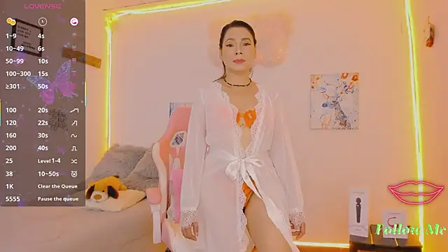 milfAaura online show from 05-23-26, 02:17