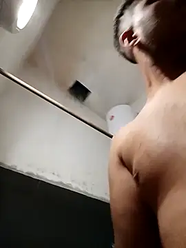 Snapshot of andersonuy25 chatting on 09-16-25, 12:44 andersonuy25 online show from 09-16-25, 12:44