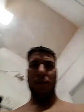 Snapshot of andersonuy25 chatting on 10-29-25, 01:57 andersonuy25 online show from 10-29-25, 01:57