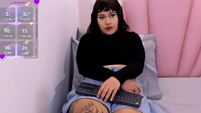 Snapshot of mia_yeager chatting on 09-11-25, 03:39 mia yeager online show from 09-11-25, 03:39