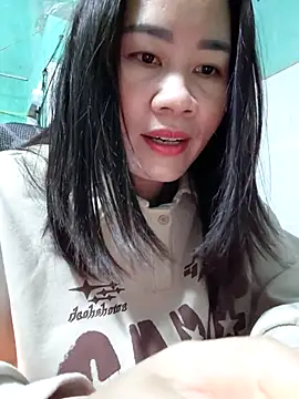 Snapshot of Singlemom69x chatting on 11-20-25, 02:01 Singlemom69x online show from 11-20-25, 02:01