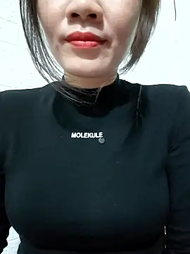 Snapshot of Singlemom69x chatting on 01-15-26, 01:32 Singlemom69x online show from 01-15-26, 01:32