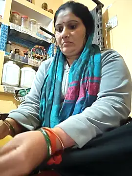 Snapshot of Rakhi99x chatting on 12-19-25, 04:08 Rakhi99x online show from 12-19-25, 04:08