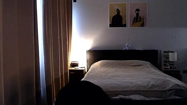 Snapshot of VivianCoke chatting on 10-24-25, 09:17 VivianCoke online show from 10-24-25, 09:17