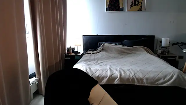 Snapshot of VivianCoke chatting on 04-29-26, 09:24 VivianCoke online show from 04-29-26, 09:24