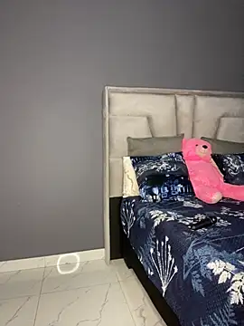 Snapshot of Ebony_Warlock_ chatting on 11-14-25, 06:23 Ebony Warlock online show from 11-14-25, 06:23