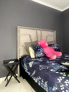 Snapshot of Ebony_Warlock_ chatting on 11-21-25, 07:18 Ebony Warlock online show from 11-21-25, 07:18