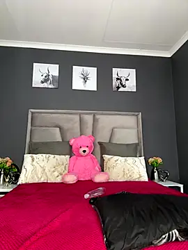 Snapshot of Ebony_Warlock_ chatting on 12-21-25, 10:00 Ebony Warlock online show from 12-21-25, 10:00