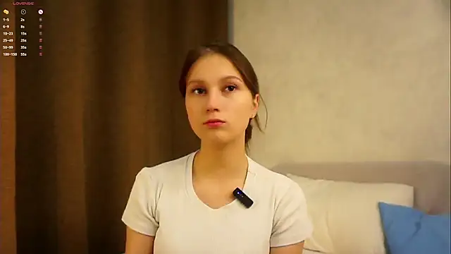 MelaniSeiver online show from 09-28-25, 01:11