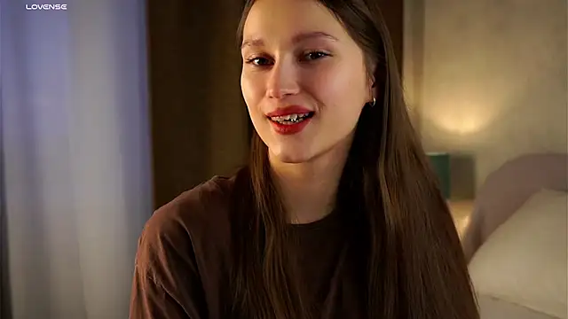 MelaniSeiver online show from 10-31-25, 01:06