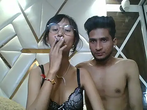 Snapshot of lily_9900 chatting on 09-17-25, 04:30 lily 9900 online show from 09-17-25, 04:30