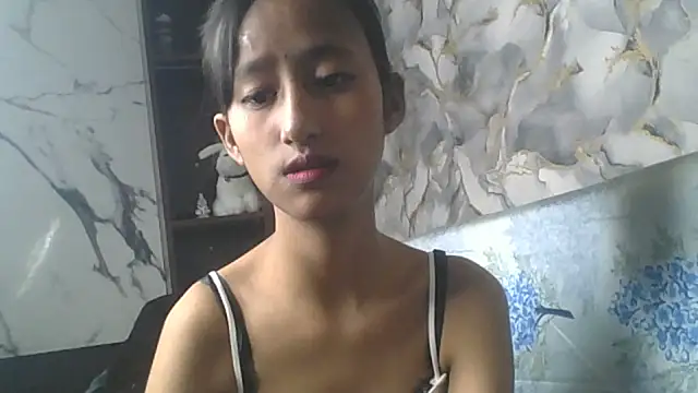 Snapshot of lily_9900 chatting on 11-21-25, 06:17 lily 9900 online show from 11-21-25, 06:17