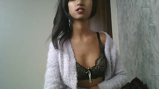 Snapshot of lily_9900 chatting on 11-29-25, 07:28 lily 9900 online show from 11-29-25, 07:28