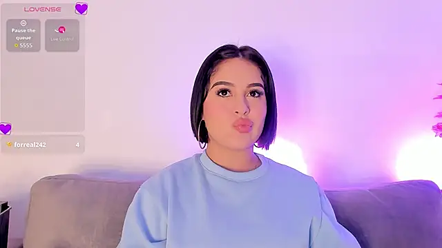 Snapshot of AnaLevii chatting on 01-14-26, 09:48 AnaLevii online show from 01-14-26, 09:48