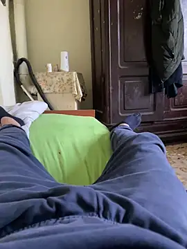 Snapshot of Daniel_cornel chatting on 09-18-25, 03:36 Daniel cornel online show from 09-18-25, 03:36