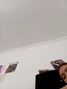 dulcelatin21 online show from 10-17-25, 02:30