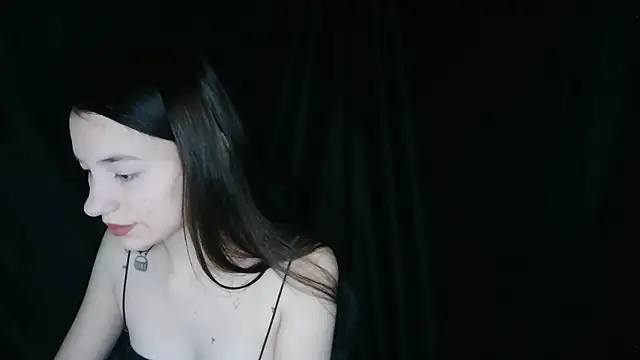 Snapshot of Liza-Kitty chatting on 09-13-25, 08:14 Liza-Kitty online show from 09-13-25, 08:14