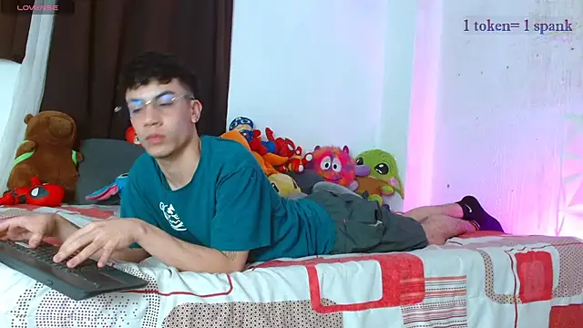 aaronjames1 online show from 12-02-25, 10:16