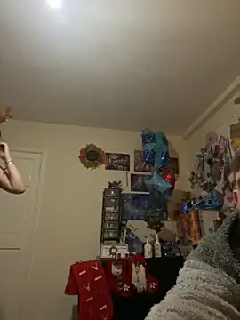 kittykatbean online show from 11-16-25, 05:18