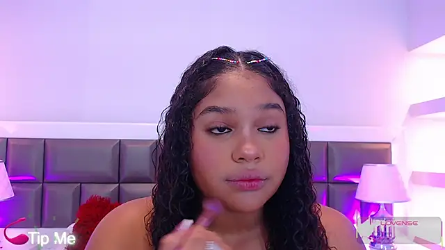 LennaEvans online show from 11-26-25, 11:00