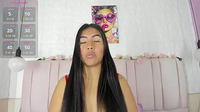 Snapshot of luna_maisonn chatting on 07-09-26, 01:15 luna maisonn online show from 07-09-26, 01:15