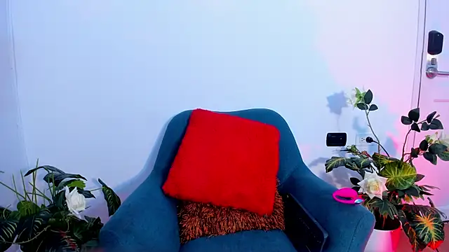 MilenaCrown online show from 11-03-25, 08:32