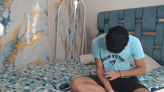 PRETTY FEM online show from 04-14-26, 01:11