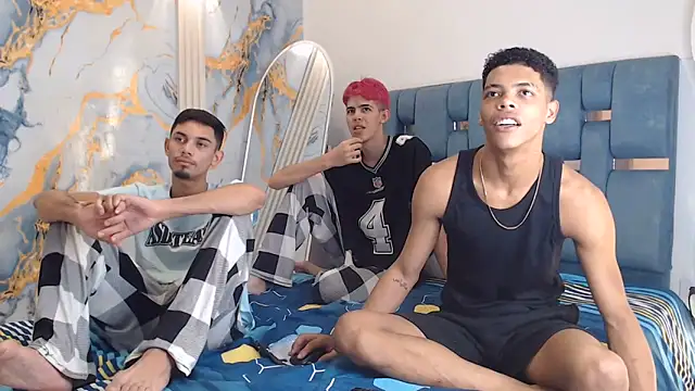 PRETTY FEM online show from 05-07-26, 07:30