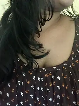 Snapshot of Aaradhya_Sharma chatting on 09-08-25, 10:31 Aaradhya Sharma online show from 09-08-25, 10:31