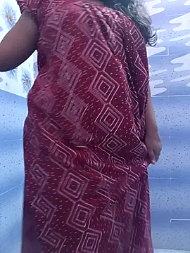 Snapshot of Aaradhya_Sharma chatting on 10-29-25, 03:09 Aaradhya Sharma online show from 10-29-25, 03:09