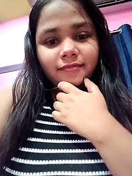 Snapshot of Aaradhya_Sharma chatting on 02-27-26, 05:57 Aaradhya Sharma online show from 02-27-26, 05:57