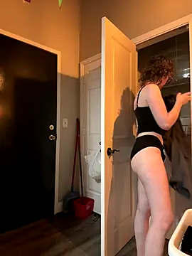 knottybunny online show from 12-16-25, 11:43