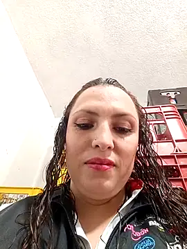 Snapshot of VERONICA__03 chatting on 09-15-25, 02:06 VERONICA 03 online show from 09-15-25, 02:06